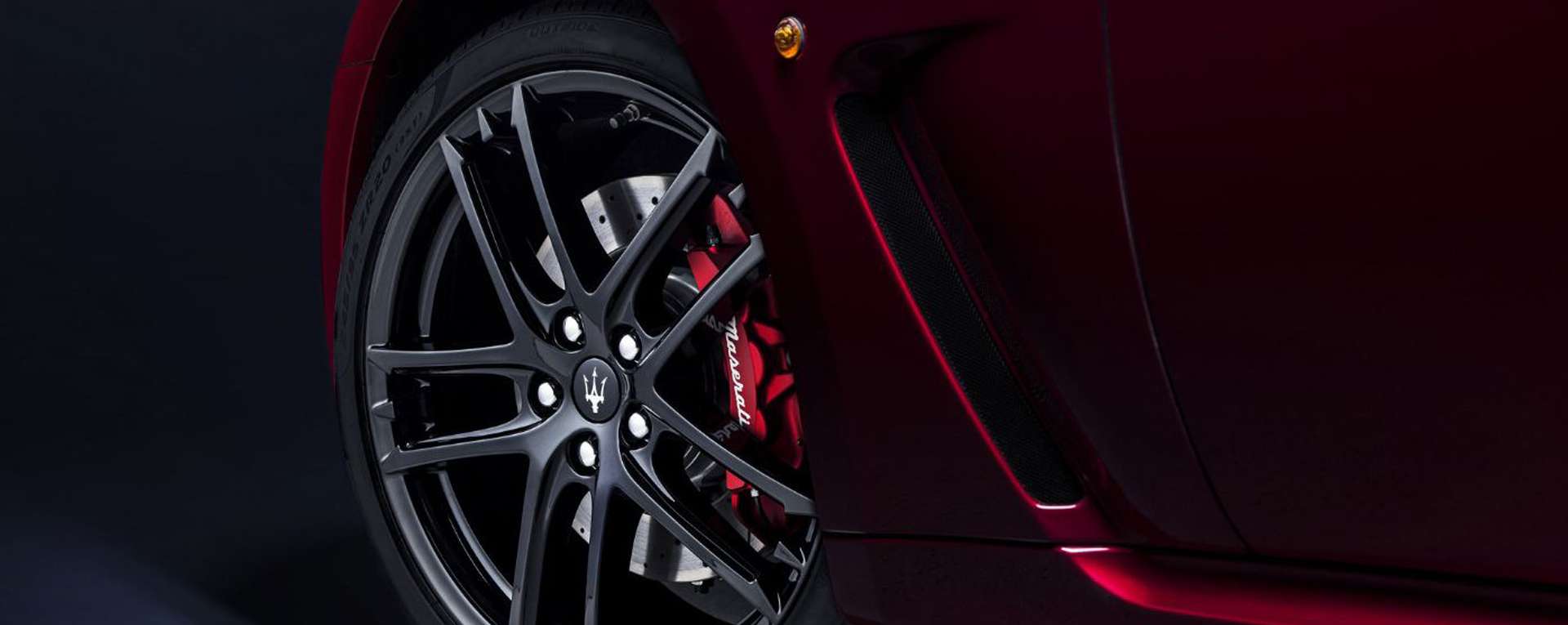 MASERATI  Main Slide