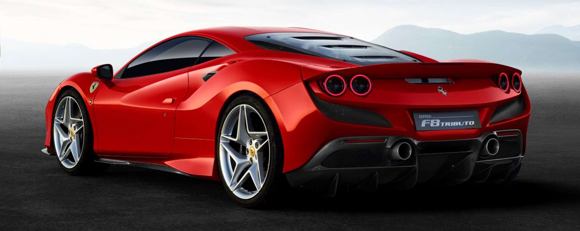 FERRARI F8 TRIBUTO Main Slide